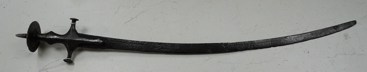 An Indian sword Tulwar, blade 68.5cm. Condition - poor, heavily pitted